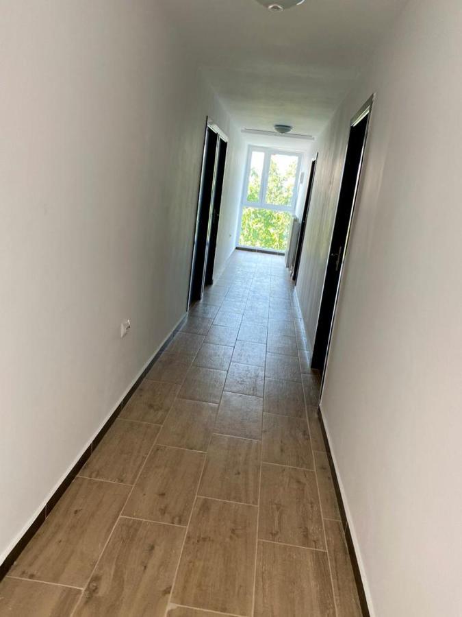 Casa Nord Hotel Бузау Екстериор снимка